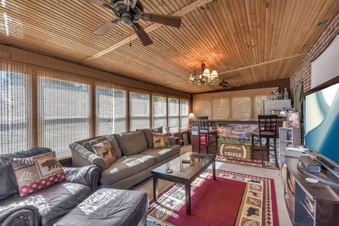 512 E 2nd St, Gilman, IL 60938 photo 23