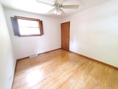 620 Spring St, Roselle, IL 60172 photo 11