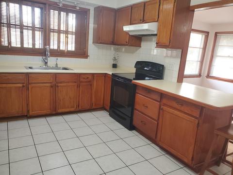 620 Spring St, Roselle, IL 60172 photo 7