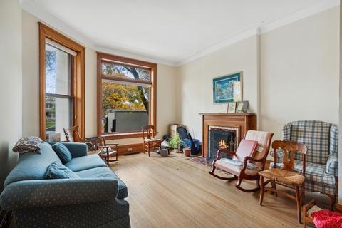 1325 E 50th St, Chicago, IL 60615 photo 2