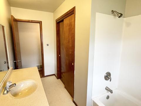 1207 Sunset Dr, Peru, IL 61354 photo 9