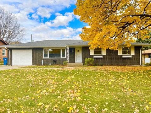 1207 Sunset Dr, Peru, IL 61354 photo 1