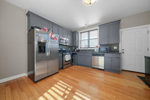 10730 S Champlain Ave, Chicago, IL 60628 photo 6
