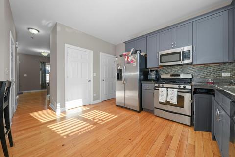 10730 S Champlain Ave, Chicago, IL 60628 photo 7