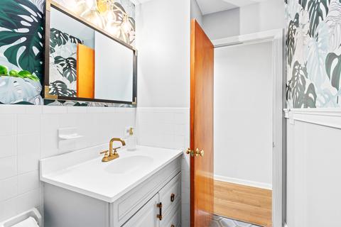 223 S Pierce Ave, Wheaton, IL 60187 photo 17