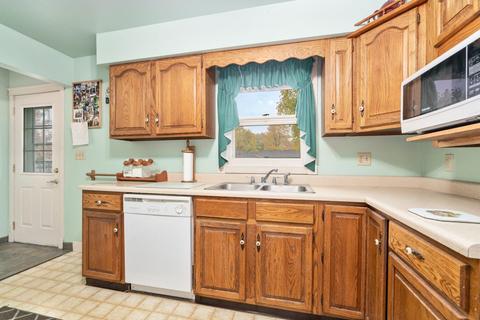 23242 W Leach Dr, Plainfield, IL 60586 photo 9