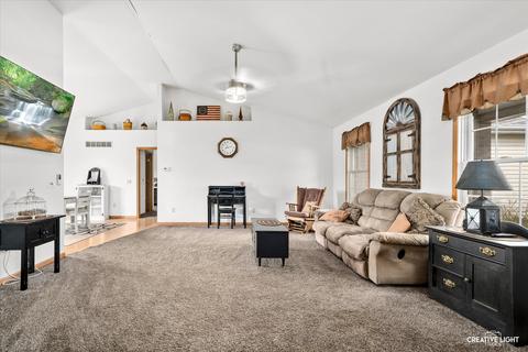 1514 Wright Dr, Sandwich, IL 60548 photo 3
