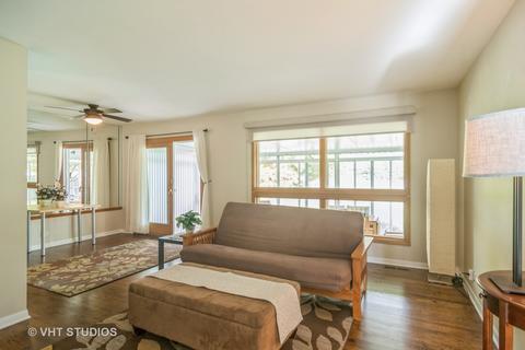 56 Lancaster Ln, Des Plaines, IL 60018 photo 3