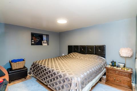 5331 W Warwick Ave, Chicago, IL 60641 photo 14