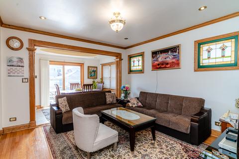 5331 W Warwick Ave, Chicago, IL 60641 photo 2