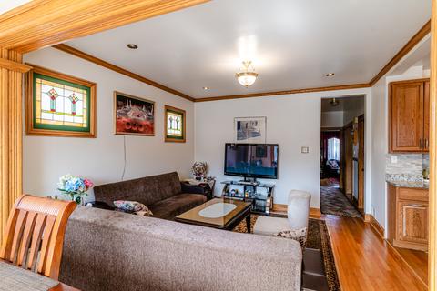 5331 W Warwick Ave, Chicago, IL 60641 photo 10