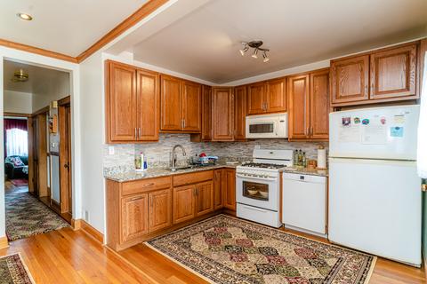 5331 W Warwick Ave, Chicago, IL 60641 photo 4