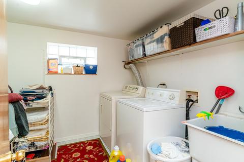 5331 W Warwick Ave, Chicago, IL 60641 photo 20