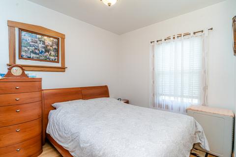 5331 W Warwick Ave, Chicago, IL 60641 photo 15