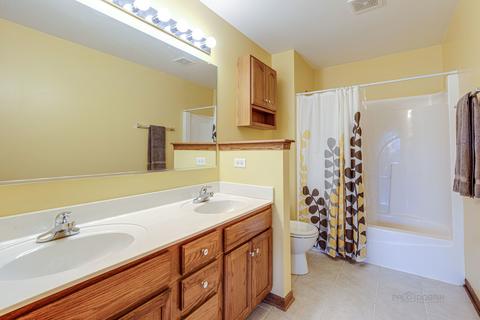 158 Fieldcrest Dr, Bartlett, IL 60103 photo 29