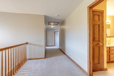 158 Fieldcrest Dr, Bartlett, IL 60103 photo 17