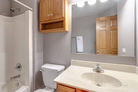 158 Fieldcrest Dr, Bartlett, IL 60103 photo 24