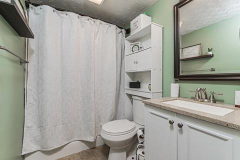 607 E Olive St, Bloomington, IL 61701 photo 10