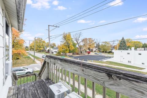 575 E Division St, Lockport, IL 60441 photo 9