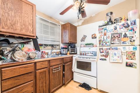 575 E Division St, Lockport, IL 60441 photo 3