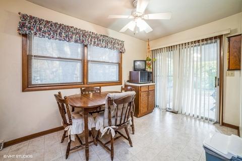 1208 Ridgeway Dr, Elgin, IL 60123 photo 5