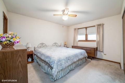 1208 Ridgeway Dr, Elgin, IL 60123 photo 8