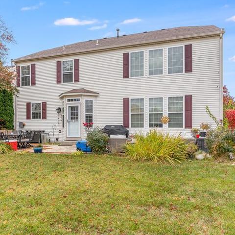 2016 Fairfield Dr, Plainfield, IL 60586 photo 2