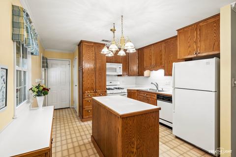 413 Longview Dr, Geneva, IL 60134 photo 4