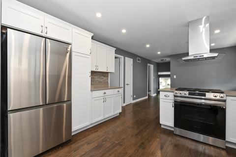 4237 W 83rd St, Chicago, IL 60652 photo 6