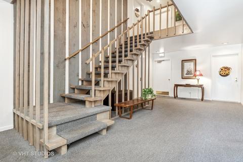 2091 Creekside Dr #2-2, Wheaton, IL 60189 photo 2