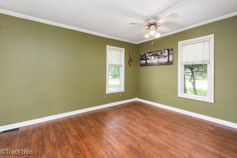 316 E Division St, Lockport, IL 60441 photo 9