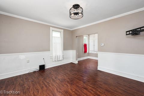 316 E Division St, Lockport, IL 60441 photo 4