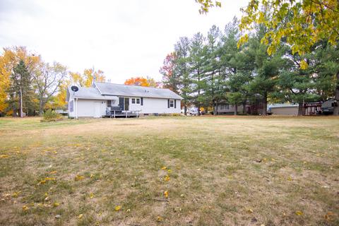 651 E 4th St, El Paso, IL 61738 photo 2