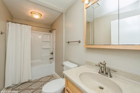 2501 Green Ln, Cary, IL 60013 photo 8