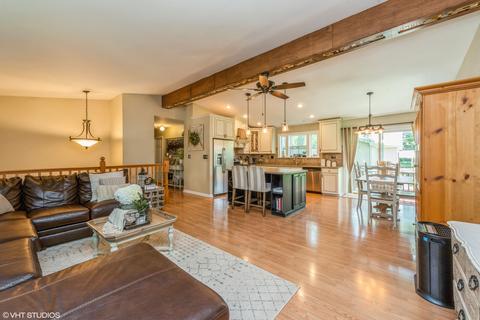 2501 Green Ln, Cary, IL 60013 photo 2