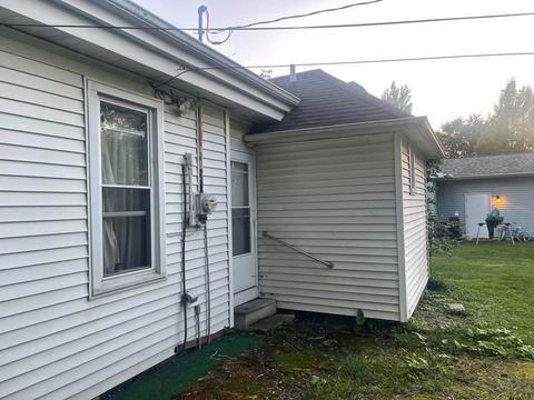 404 E Grove St, Champaign, IL 61820 photo 3