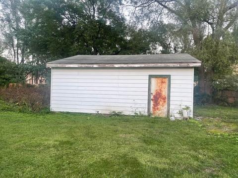 404 E Grove St, Champaign, IL 61820 photo 4
