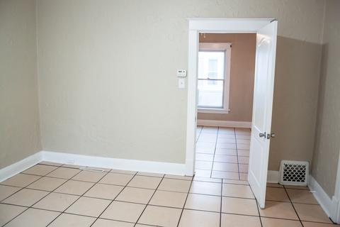 897 S Poplar Ave, Kankakee, IL 60901 photo 10