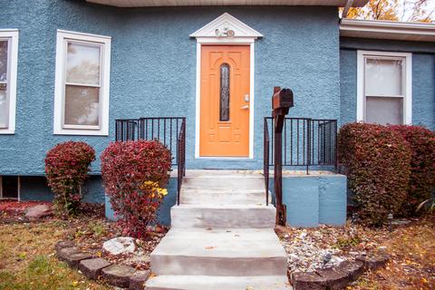 897 S Poplar Ave, Kankakee, IL 60901 photo 2