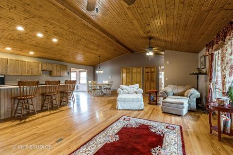 2511 W Wright Rd, Mchenry, IL 60050 photo 4