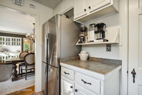 115 E Tower Dr, Tower Lakes, IL 60010 photo 10