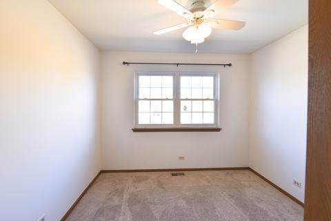702 Sutton Cir, Wheeling, IL 60090 photo 22
