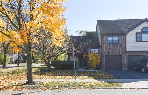 702 Sutton Cir, Wheeling, IL 60090 photo 1