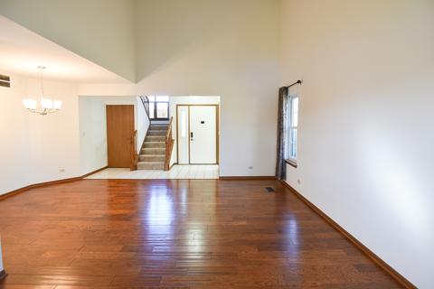702 Sutton Cir, Wheeling, IL 60090 photo 3