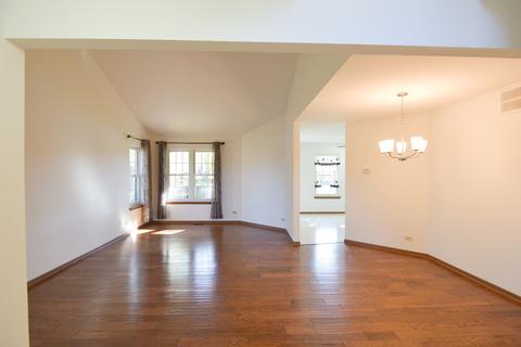 702 Sutton Cir, Wheeling, IL 60090 photo 5
