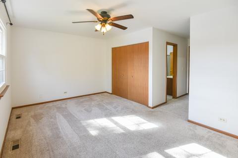 702 Sutton Cir, Wheeling, IL 60090 photo 19