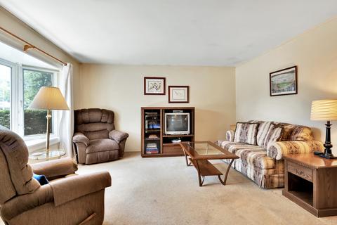 636 Bridget Pl, Wheeling, IL 60090 photo 7