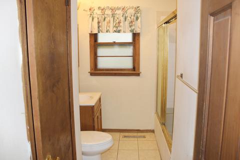 1412 Beach Rd, Mchenry, IL 60050 photo 6