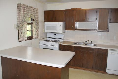 1412 Beach Rd, Mchenry, IL 60050 photo 4