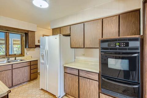 986 Marlene Ave, Elgin, IL 60123 photo 6